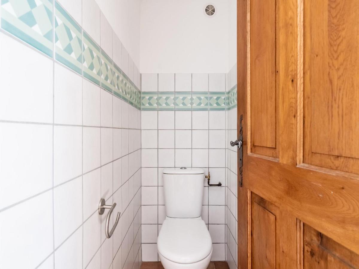 Classy Holiday Home In Les Vans With Pool Chambonas Ngoại thất bức ảnh
